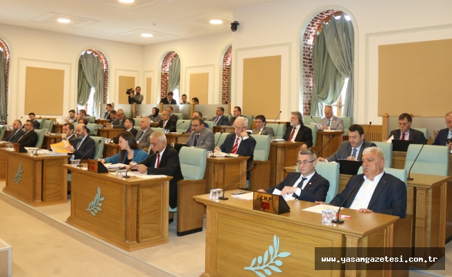 Zeytinburnu Belediyesi Meclis Toplantısı Tartışmalara Sahne Oldu